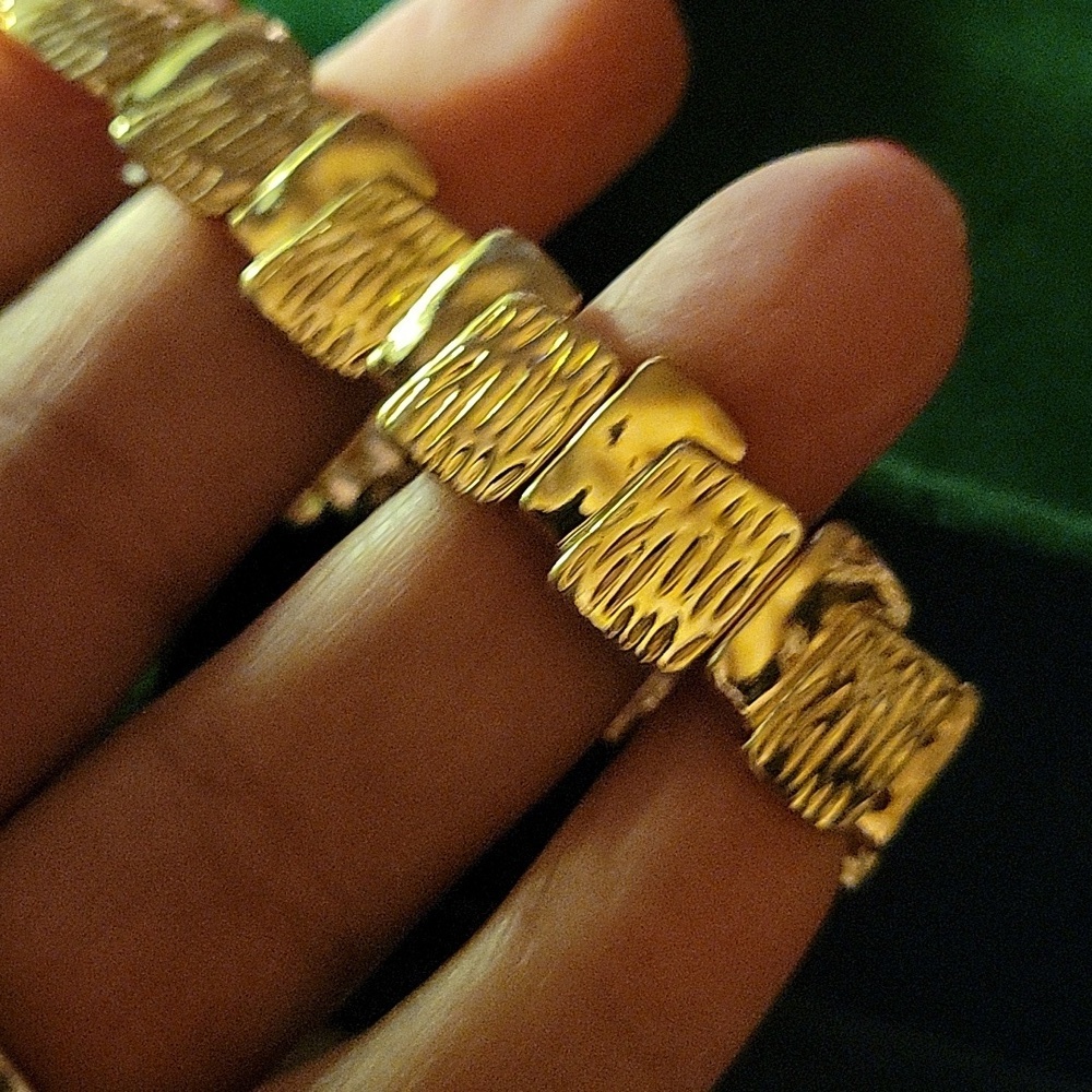 Wood Textured Look Gold Tone Stretch Bracelet 8" - Picture 4 of 4